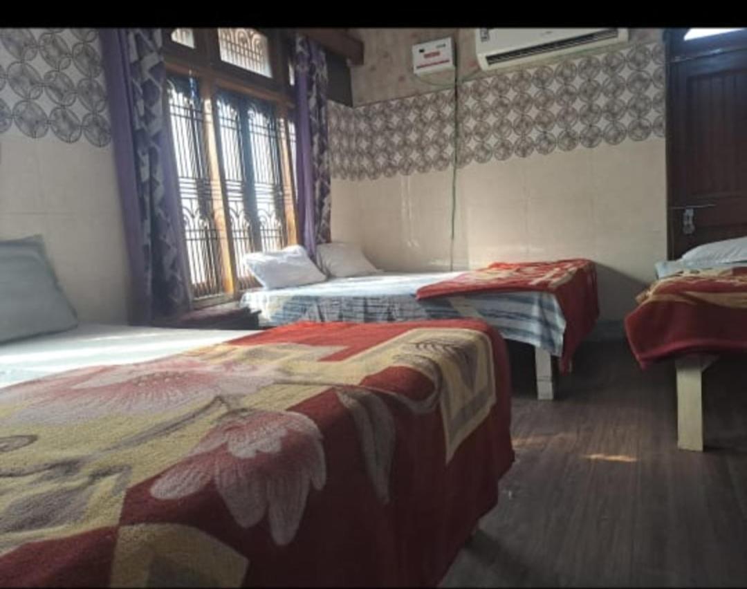 Kashi Annapurna Guest House バラナシ 部屋 写真